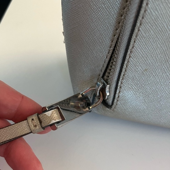 Calvin Klein Women's CrossBody Bag - Picture 9 of 16